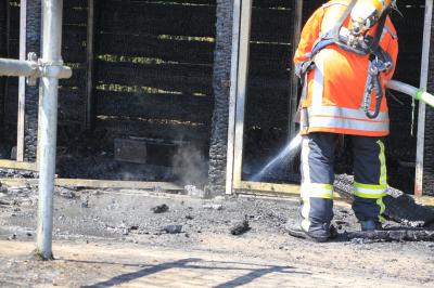 Mehrere tausend Euro Schaden bei Brand eines Unterstandes in Karlsbad